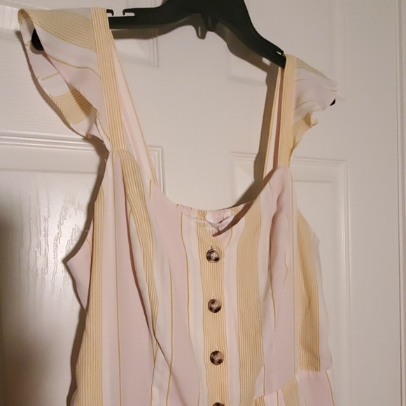 Candie's Button Front Flutter Sleeve Cropped Jumpsuit - Picture 3 of 5